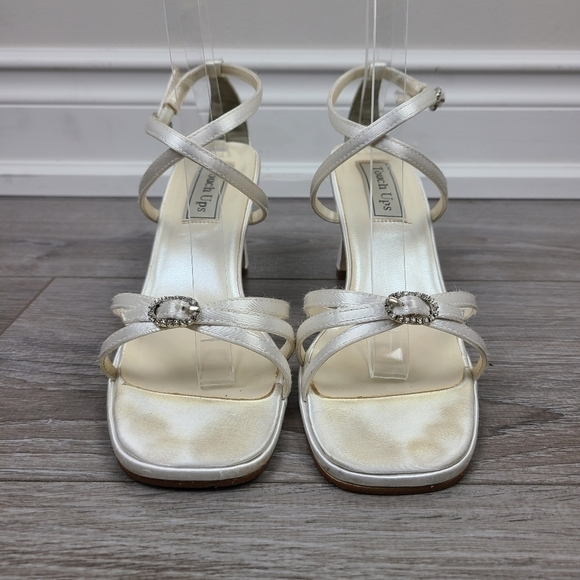 Touch Ups White Satin Strappy Wedding Sandals Size 7 - Picture 7 of 17
